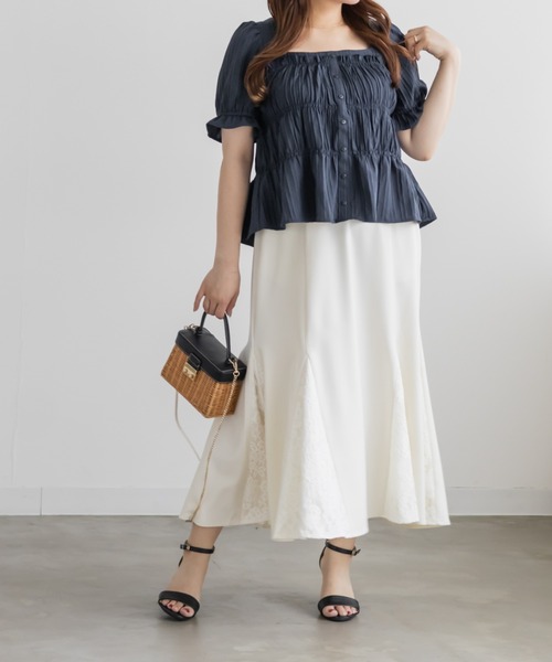 CLETTE（クレット）の「シャーリングペプラムブラウス（シャツ/ブラウス・レディース・オフホワイト/イエロー/ネイビー・LL/4L/3L）」の11枚目の写真