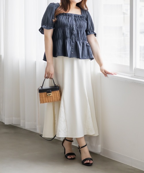 CLETTE（クレット）の「シャーリングペプラムブラウス（シャツ/ブラウス・レディース・オフホワイト/イエロー/ネイビー・LL/4L/3L）」の12枚目の写真