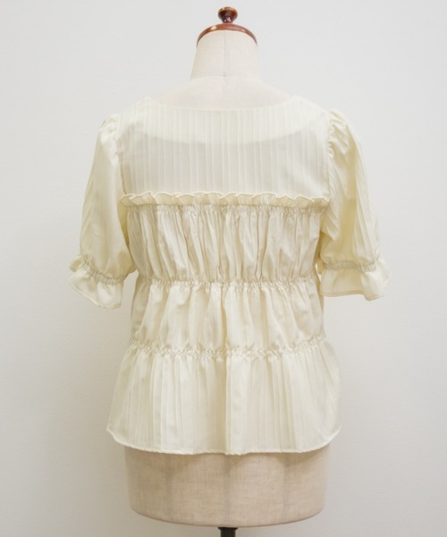 CLETTE（クレット）の「シャーリングペプラムブラウス（シャツ/ブラウス・レディース・オフホワイト/イエロー/ネイビー・LL/4L/3L）」の20枚目の写真
