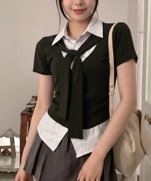 Emilie(エミリー)の「タイ付き レイヤード風 シャツドッキング半袖トップス(シャツ/ブラウス・レディース・ネイビー/グレー/ブラック/アイボリー・FREE)」の22枚目の写真