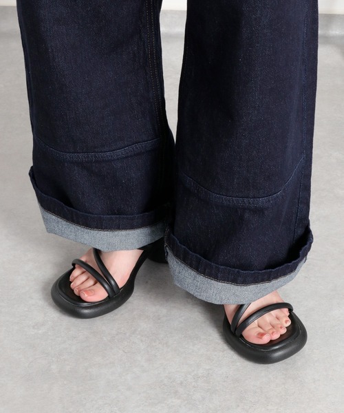 cepo（セポ）の「ダブルニーワイドストレートデニムパンツ（デニムパンツ・レディース・ブルー系1/ワンウォッシュ・S/M/L）」の21枚目の写真
