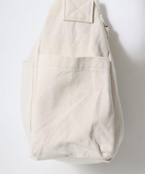 Lee(リー)の「Lee/リー キャンバス ロゴ ワンポイント刺繍 ワークポケット ビッグショルダーバッグ/大容量/レディース メンズ(ショルダーバッグ・レディース・オフホワイト/ブラック・FREE)」の12枚目の写真