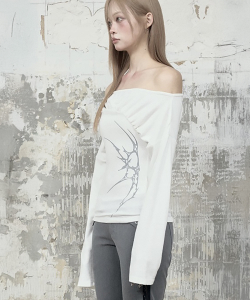 ETRE AU SOMMET(エトレオソメ)の「Glam Drape Shirring Long Sleeve (White)(Tシャツ/カットソー・レディース・ホワイト・FREE)」の3枚目の写真