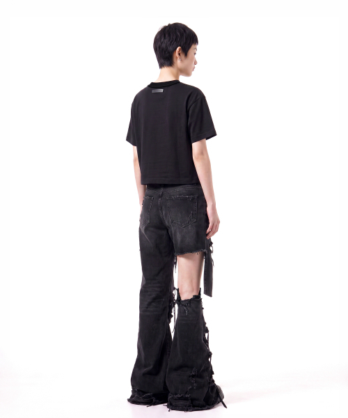 C WEAR BY THE GENIUS(シーウェアバイザジーニアス)の「ネックバインディングオーバーサイズクロップTシャツブラック(Tシャツ/カットソー・レディース・その他・X-LARGE/XX-LARGE/SMALL/MEDIUM/LARGE)」の4枚目の写真