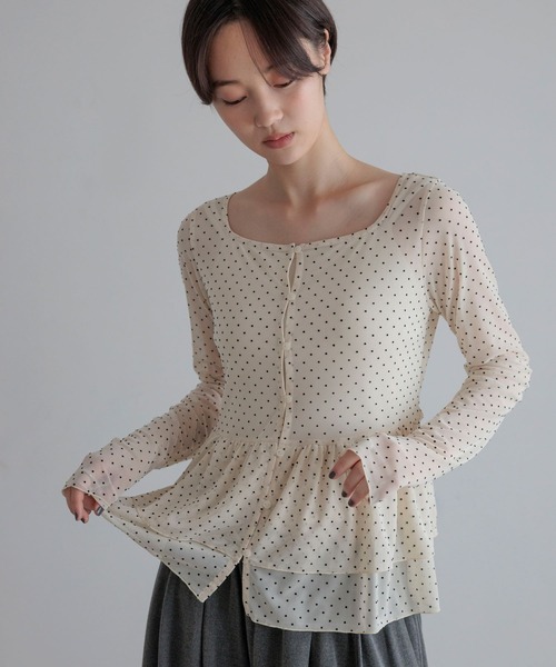 LOWRYS FARM(ローリーズファーム)の「ドットレースチュールLS 1068509(Tシャツ/カットソー・レディース・ホワイト系その他2/ブラック/ホワイト/ホワイト系その他・FREE)」の1枚目の写真