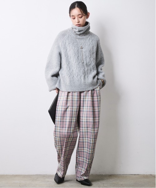 CHIC STYLE(シックスタイル)の「チェックバレルパンツ<大きいサイズ有>シックスタイル(その他パンツ・レディース・ブルー系/ピンク系・M/LL/L/5L/4L/3L)」の6枚目の写真