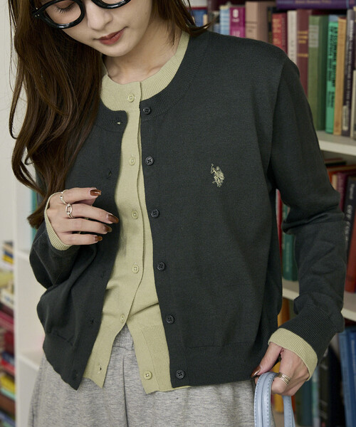 U.S. POLO ASSN.(ユーエスポロアッスン)の「U.S. POLO ASSN. × PUBLUX/ユーエスポロアッスン 別注 フェイク レイヤード カーディガン 限定展開(カーディガン/ボレロ・レディース・グリーン/ネイビー/グレー/ブラウン/チャコールグレー・フリ-)」の12枚目の写真