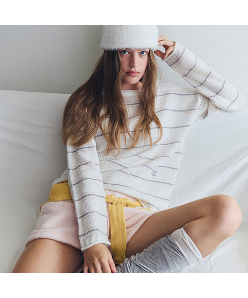 ROLAROLA(ロラロラ)の「NUBASIC STRIPE BOATNECK LOOSE FIT KNIT WHITE(ニット/セーター・レディース・ホワイト・FREE)」の1枚目の写真