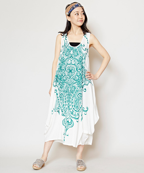 チャイハネ（チャイハネ）の「【チャイハネ】yul トライバルプリント変形ノースリーブワンピース（ワンピース・レディース・ブラック/ホワイト/ブルー/オレンジ/ライム/ターコイズブルー/パープル/オフホワイト・FREE）」の3枚目の写真