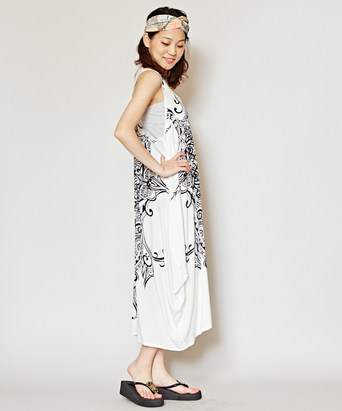 チャイハネ（チャイハネ）の「【チャイハネ】yul トライバルプリント変形ノースリーブワンピース（ワンピース・レディース・ブラック/ホワイト/ブルー/オレンジ/ライム/ターコイズブルー/パープル/オフホワイト・FREE）」の17枚目の写真