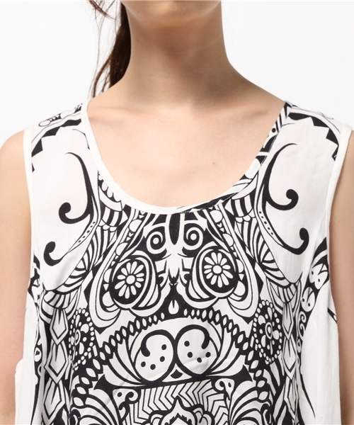 チャイハネ（チャイハネ）の「【チャイハネ】yul トライバルプリント変形ノースリーブワンピース（ワンピース・レディース・ブラック/ホワイト/ブルー/オレンジ/ライム/ターコイズブルー/パープル/オフホワイト・FREE）」の12枚目の写真