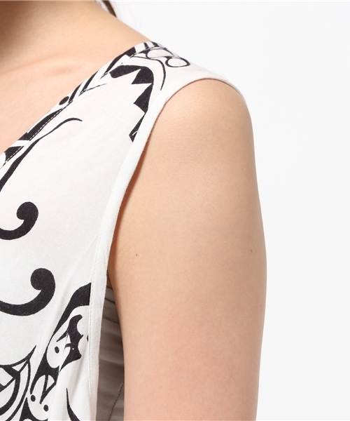 チャイハネ（チャイハネ）の「【チャイハネ】yul トライバルプリント変形ノースリーブワンピース（ワンピース・レディース・ブラック/ホワイト/ブルー/オレンジ/ライム/ターコイズブルー/パープル/オフホワイト・FREE）」の13枚目の写真