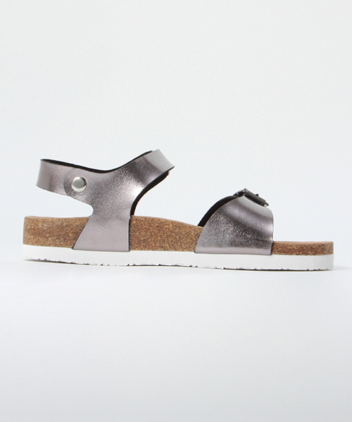 LBC(エルビーシー)の「フットベットサンダル(サンダル・レディース・オフホワイト/ブラック/シルバー・MEDIUM/LARGE)」の7枚目の写真