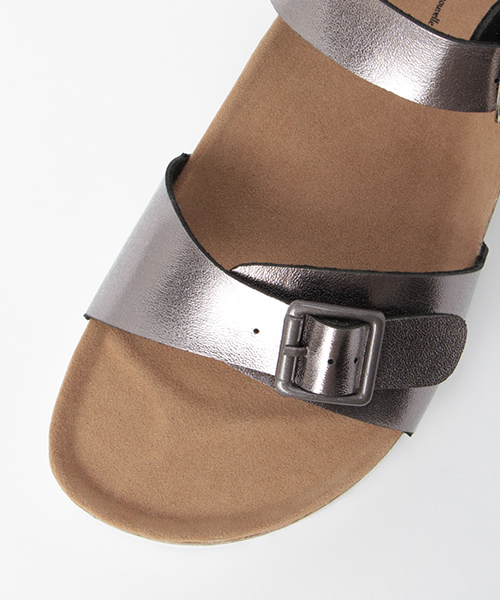 LBC(エルビーシー)の「フットベットサンダル(サンダル・レディース・オフホワイト/ブラック/シルバー・MEDIUM/LARGE)」の8枚目の写真