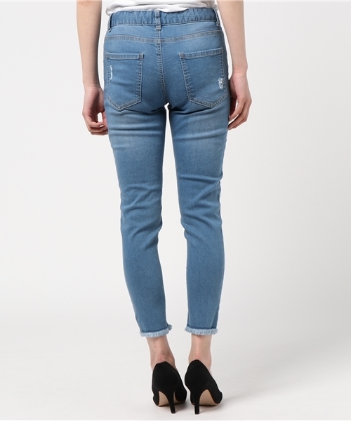 Honeys（ハニーズ）の「カットオフ ダメージスキニーパンツ（デニムパンツ・レディース・ライトインディゴブルー/インディゴブルー/ブルー・S/L/M）」の10枚目の写真