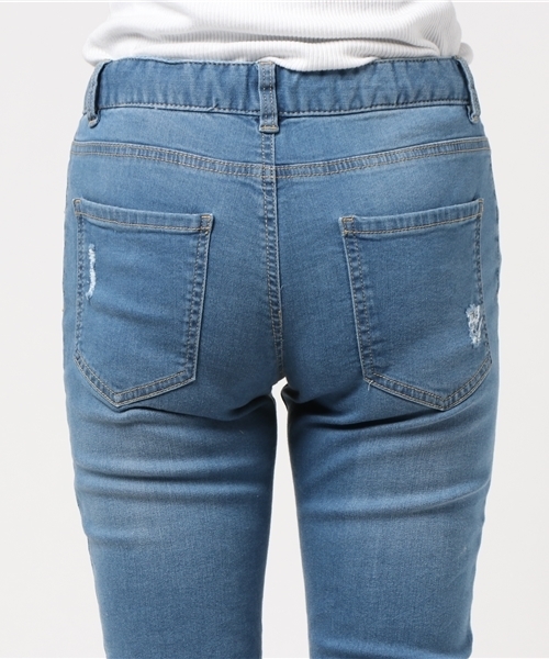 Honeys（ハニーズ）の「カットオフ ダメージスキニーパンツ（デニムパンツ・レディース・ライトインディゴブルー/インディゴブルー/ブルー・S/L/M）」の12枚目の写真