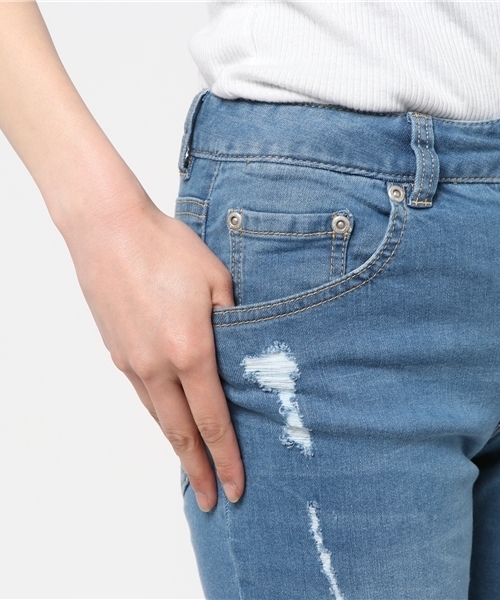 Honeys（ハニーズ）の「カットオフ ダメージスキニーパンツ（デニムパンツ・レディース・ライトインディゴブルー/インディゴブルー/ブルー・S/L/M）」の13枚目の写真