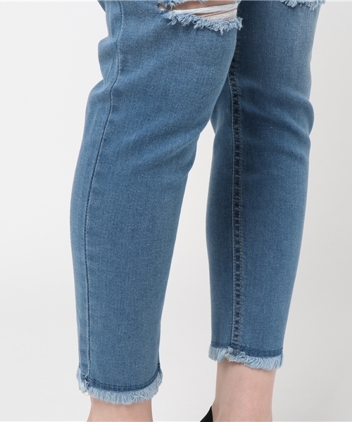 Honeys（ハニーズ）の「カットオフ ダメージスキニーパンツ（デニムパンツ・レディース・ライトインディゴブルー/インディゴブルー/ブルー・S/L/M）」の4枚目の写真