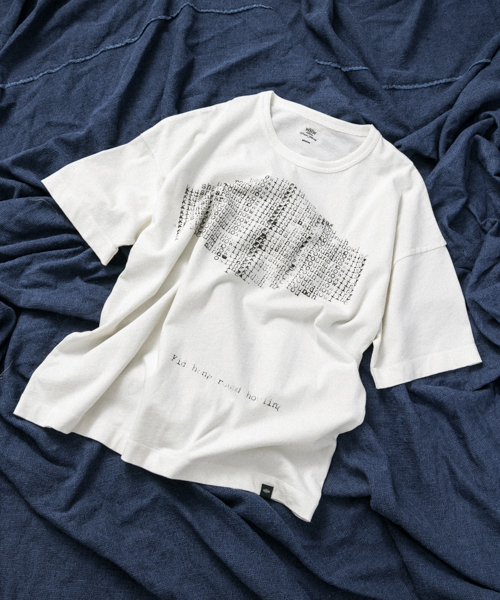 WORK NOT WORK URBAN RESEARCH(ワークノットワークアーバンリサーチ)の「WORK NOT WORK 強撚天竺ビッグプリントTシャツ #1(Tシャツ/カットソー・メンズ・ホワイト・SMALL/LARGE/MEDIUM)」の3枚目の写真