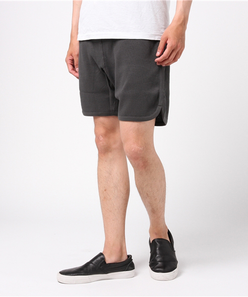Lovege(ロベージ)の「Lovege-WAFFLE SHORTS オーガニックコットン ショーツ(その他パンツ・メンズ・レッド系その他/ネイビー/スミクロ/ヘザーグレー/オフホワイト/レモンイエロー・3/2)」の3枚目の写真
