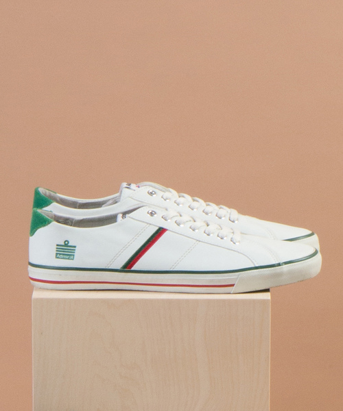 Admiral（アドミラル）の「Admiral/アドミラル　WATFORD/ワトフォード（スニーカー・メンズ・ホワイト/ホワイト×ゴールド/トリコロール/ブラック×シルバー/ブラック/ホワイト×グリーン/ブラック系その他/ホワイト系その他・23cm/24cm/26cm/25cm/28cm/27cm）」の3枚目の写真