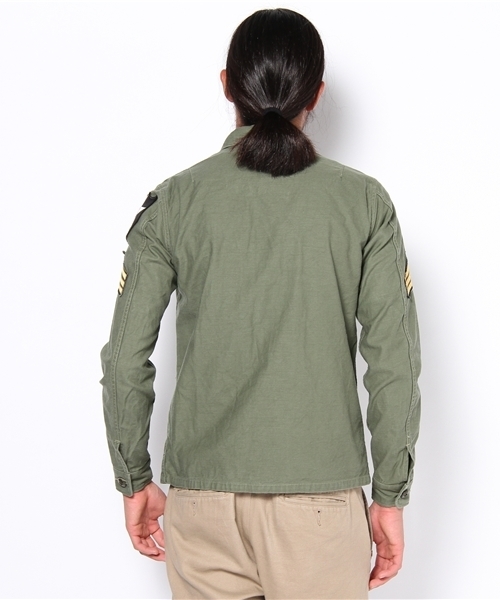 AMERICAN RAG CIE（アメリカンラグシー）の「MARKA マーカ / 107-MRK-MSTD-10SH01C（シャツ/ブラウス・メンズ・オリーブ・1/2）」の3枚目の写真