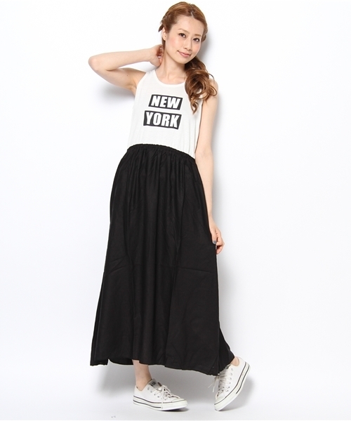 WEGO（ウィゴー）の「WEGO/CITYロゴバイカラーマキシワンピース（ワンピース・レディース・ブラック/ブルー/ネイビー/ライトパープル・FREE）」の2枚目の写真