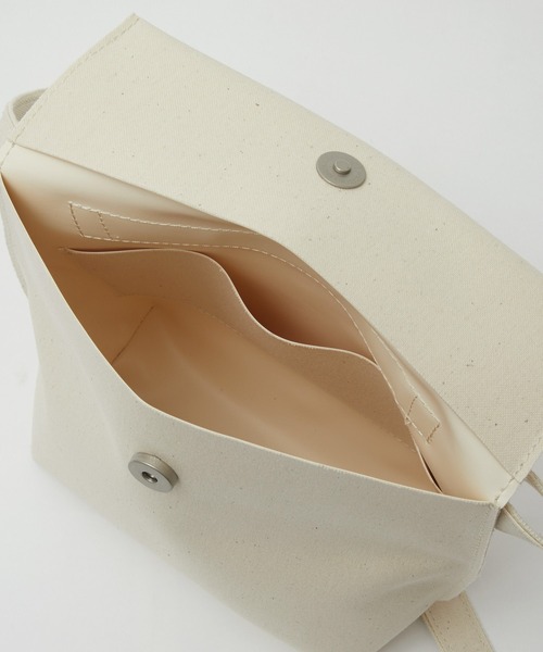 B.I.D.（ビーアイディー）の「amplee / 【kitta series】shoulder bag（ショルダーバッグ・レディース・ホワイト/エメラルド/ブラック/ネイビー/イエロー/ピンク・ONE SIZE）」の9枚目の写真
