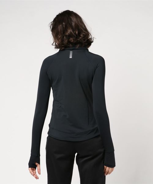 UNDER ARMOUR(アンダーアーマー)の「レディース ランニングミッドレイヤー / コールドギアリアクターランファネル【セットアップ対応商品】(その他トップス・レディース・マルーン/ブラック・SM/LG/MD/XL)」の5枚目の写真