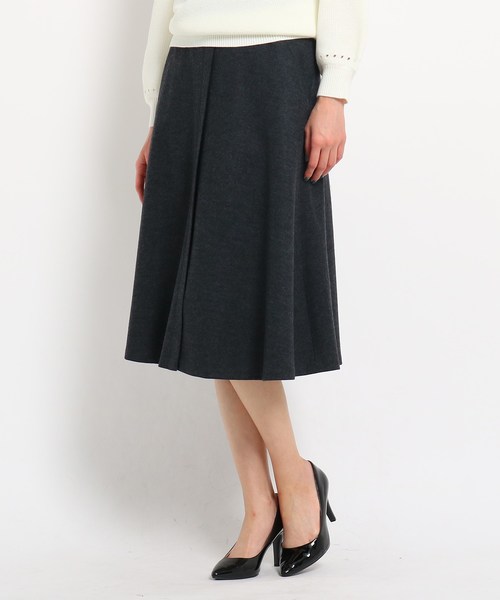 Sunauna(スーナウーナ)の「圧縮天竺ストレッチフレアスカート(スカート・レディース・ブラック/ダークグリーン/ワインレッド/チャコールグレー/パープル系・40/38/36)」の3枚目の写真