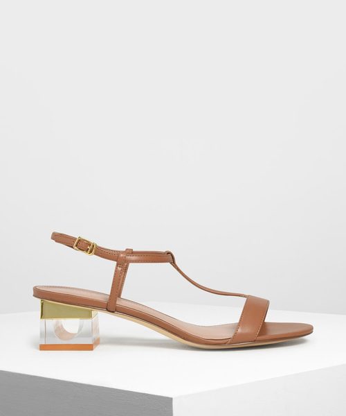 CHARLES & KEITH（チャールズ & キース）の「ティーバーヒール サンダル / T-Bar Heeled Sandals（サンダル・レディース・ブラック/ライトブラウン・22.5cm/23cm/23.5cm/24.5cm/25cm/25.5cm）」の2枚目の写真
