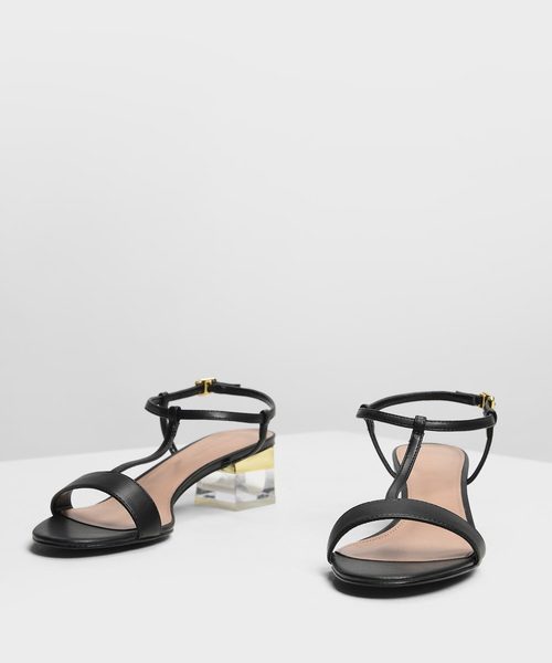CHARLES & KEITH（チャールズ & キース）の「ティーバーヒール サンダル / T-Bar Heeled Sandals（サンダル・レディース・ブラック/ライトブラウン・22.5cm/23cm/23.5cm/24.5cm/25cm/25.5cm）」の4枚目の写真