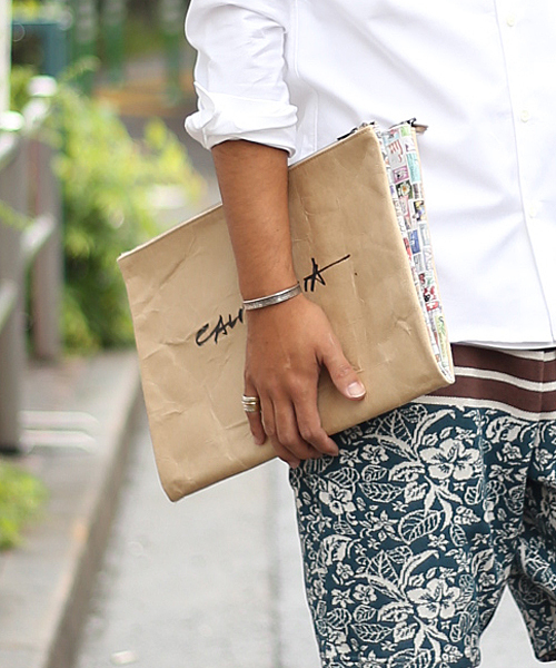 And A(アンドエー)の「転写クラッチ (MATATABI)(クラッチバッグ・メンズ・ブラック/ブラウン/カーキ/ベージュ・FREE)」の21枚目の写真