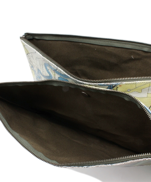 And A(アンドエー)の「転写クラッチ (MATATABI)(クラッチバッグ・メンズ・ブラック/ブラウン/カーキ/ベージュ・FREE)」の5枚目の写真