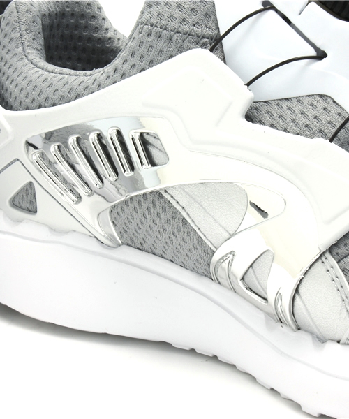 PUMA（プーマ）の「フューチャーディスク LT オピュレンス - progressive youth（スニーカー・メンズ・ブラック/グレー・25cm/27cm/27.5cm/28cm/31cm/29cm/28.5cm/26.5cm/30cm/25.5cm/26cm）」の9枚目の写真