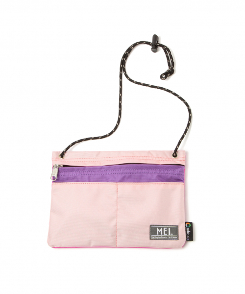 MEI（メイ）の「[KIDS]【MEI(メイ)】サコッシュ（ショルダーバッグ・キッズ・ブラック/ピンク/ブルー・FREE）」の8枚目の写真