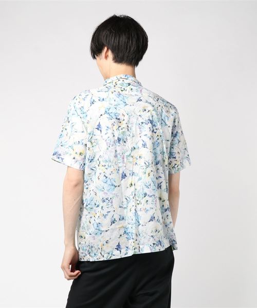 quadro（クオドロ）の「60sローン花柄pt オープンカラーシャツ（シャツ/ブラウス・メンズ・ベージュ/ブラック/ブルー・MEDIUM/LARGE）」の5枚目の写真
