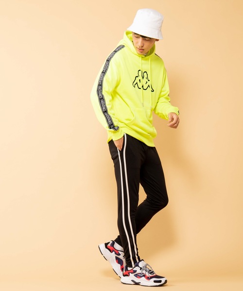 Kappa（カッパ）の「∴WEGO/Kappa別注テープロゴプルパーカー（パーカー・メンズ・ブラック/イエロー系その他/オレンジ系その他・MEDIUM/LARGE）」の20枚目の写真