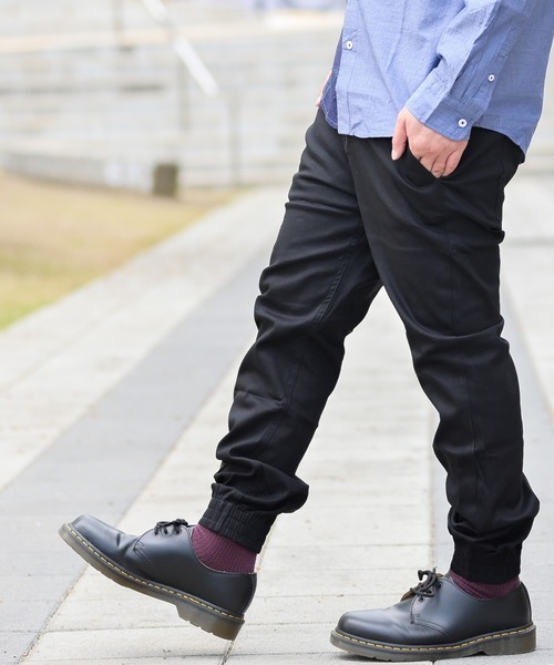 JOHN'S CLOSET(ジョンズクローゼット)の「【i】ストレッチツイルジョガーパンツ(チノパンツ・メンズ・ベージュ/カーキ/ネイビー/ホワイト/ブラック・MEDIUM/LARGE/X-LARGE/SMALL)」の3枚目の写真