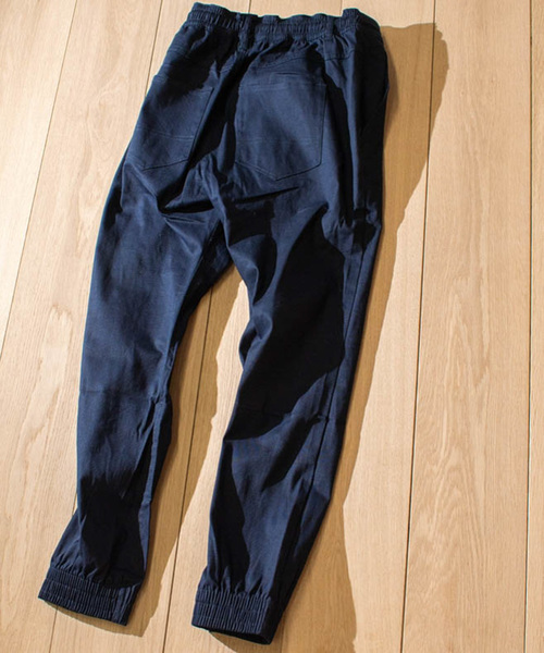 JOHN'S CLOSET(ジョンズクローゼット)の「【i】ストレッチツイルジョガーパンツ(チノパンツ・メンズ・ベージュ/カーキ/ネイビー/ホワイト/ブラック・MEDIUM/LARGE/X-LARGE/SMALL)」の10枚目の写真