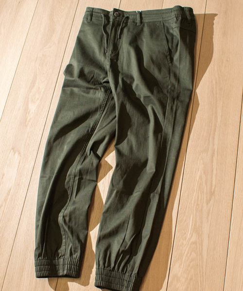 JOHN'S CLOSET(ジョンズクローゼット)の「【i】ストレッチツイルジョガーパンツ(チノパンツ・メンズ・ベージュ/カーキ/ネイビー/ホワイト/ブラック・MEDIUM/LARGE/X-LARGE/SMALL)」の13枚目の写真