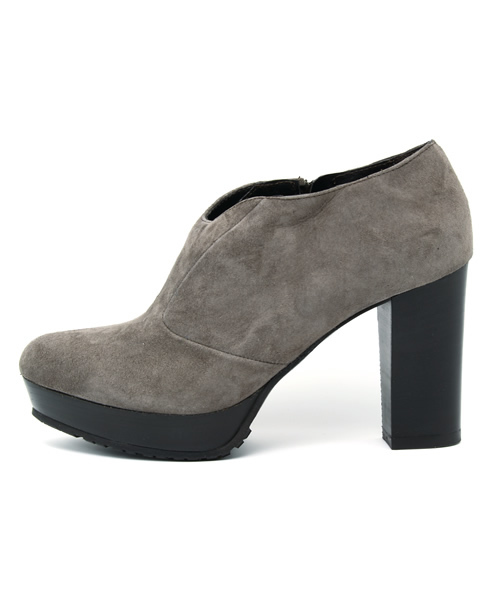 ROSE BUD（ローズバッド）の「(FABBRICA MORICHETTI)16583V0 CAMOSCIO PLATFORM BOOTY ...
