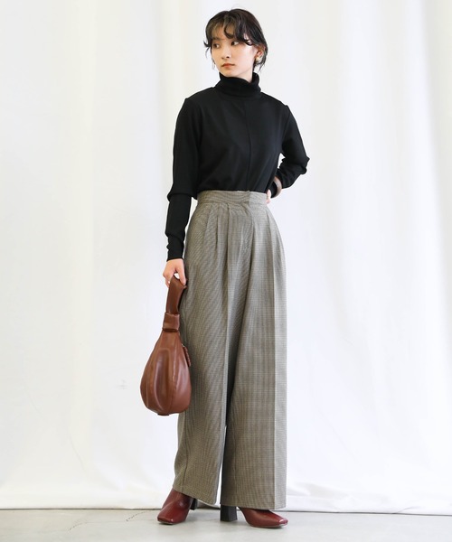 select MOCA(セレクトモカ)の「スクエアフェイクレザーブーツ(ブーツ・レディース・ブラック/オレンジ/バーガンディー・SMALL/MEDIUM/LARGE)」の4枚目の写真