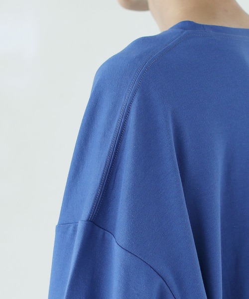 LILL(リル)の「オーバーサイズ 長袖 Tシャツ & タンクトップ リアルレイヤード アンサンブル セット(Tシャツ/カットソー・メンズ・ホワイト/ベージュ/ブラック/ブルー系その他・M/L)」の17枚目の写真