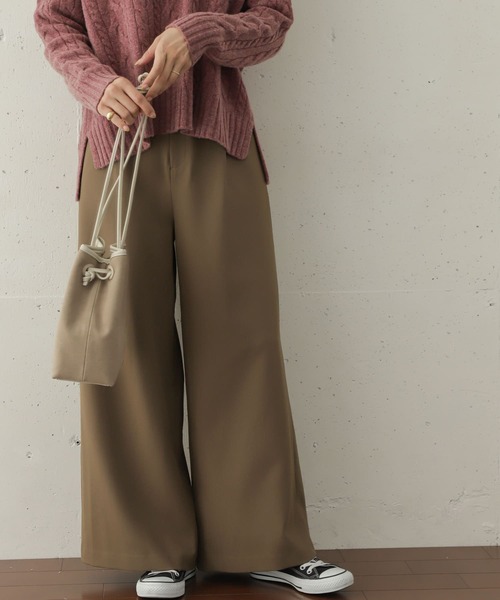 URBAN RESEARCH DOORS（アーバンリサーチドアーズ）の「フレアイージーパンツ∴（その他パンツ・レディース・ブラック/モカ・36/38）」の2枚目の写真