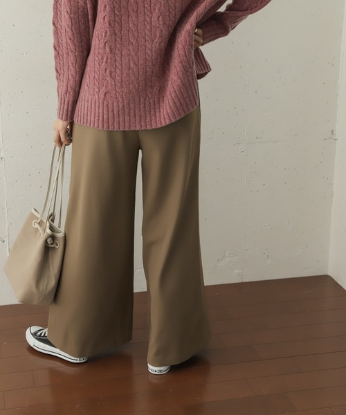 URBAN RESEARCH DOORS（アーバンリサーチドアーズ）の「フレアイージーパンツ∴（その他パンツ・レディース・ブラック/モカ・36/38）」の3枚目の写真