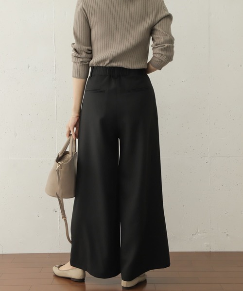 URBAN RESEARCH DOORS（アーバンリサーチドアーズ）の「フレアイージーパンツ∴（その他パンツ・レディース・ブラック/モカ・36/38）」の9枚目の写真