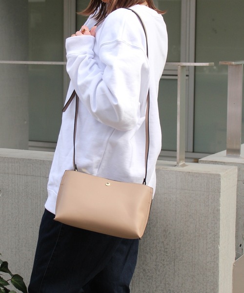 Legato Largo（レガートラルゴ）の「【Legato Largo】かるいカバン フェイクレザー 2WAYショルダーバッグ LH-P0001（ショルダーバッグ・レディース・グリーン/ベージュ/ダークブラウン/キャメル/ブラック/ワインレッド/グレイッシュベージュ/アイボリー・FREE）」の6枚目の写真