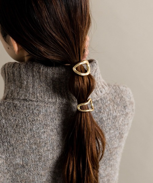 SMELLY（スメリー）の「プックリメタルヘアカフセット（ヘアゴム・レディース・ゴールド・-）」の5枚目の写真
