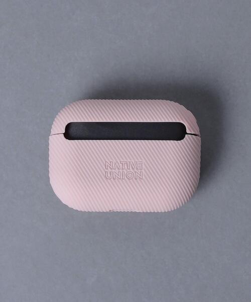 Native Union(ネイティブユニオン)の「<NATIVE UNION(ネイティブ ユニオン)>AirPods Pro curve case(スマホグッズ・レディース・ブラック/ネイビー/ライトピンク・FREE)」の4枚目の写真